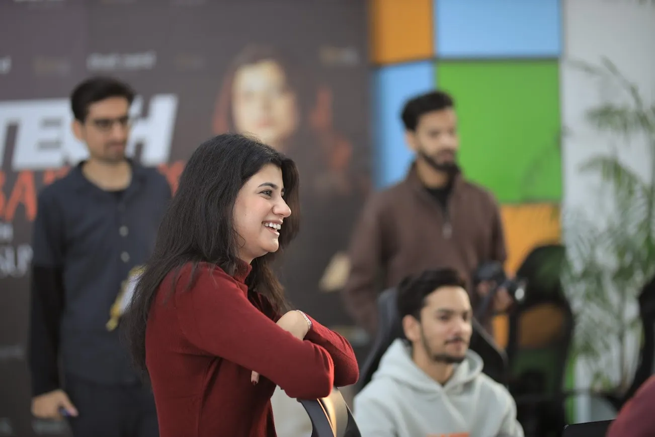 1Kqfs7JzNCx5Yt1VpuFYIyvMJHXZ9BEJJ=w1447-h868-iv1